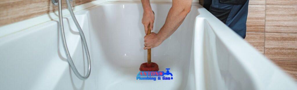 Bathroom Renovation Tips from a Plumber Drain Blockage Perspective