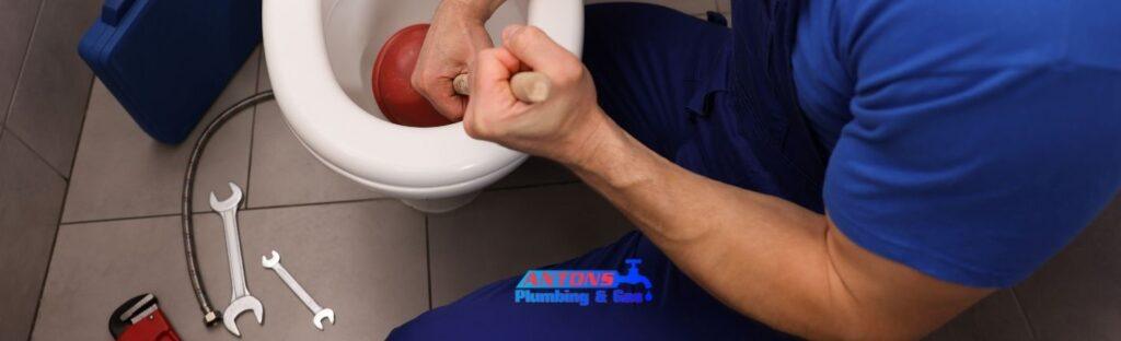 How a Toilet Plumber Near You Helps You Decide Between Repair and Replacement