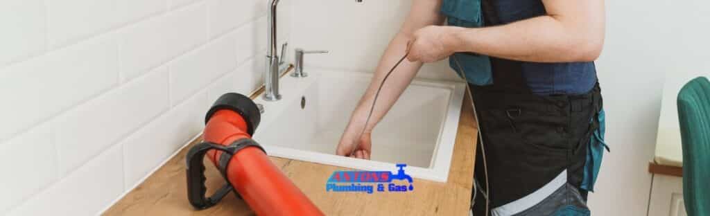 Plunger vs Snake: What’s the Difference and When to Use Each